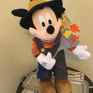 Mickey harvest greeter